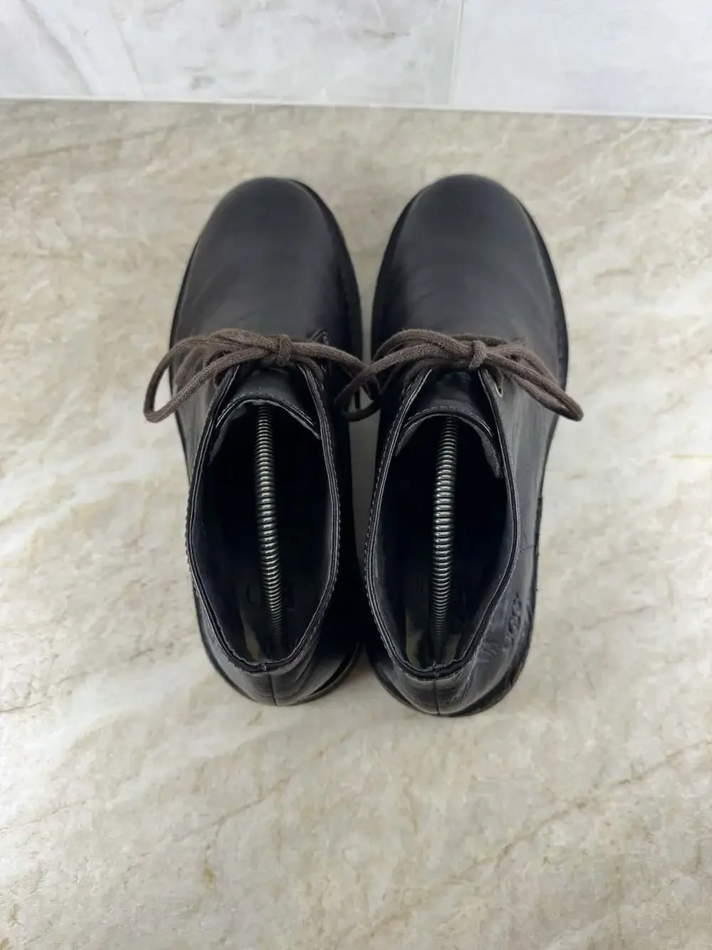 UGG Leighton Men’s Black Leather Chukka Boots Lace Up Comfort Shoes Size 8.5